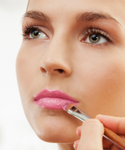 How Makeup Should Be Worn