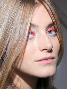 Spring/Summer 2020 Makeup Trends – Bright Eyes