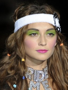 Spring/Summer 2020 Makeup Trends – Bright Eyes