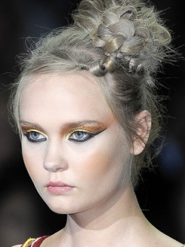 Spring/Summer 2020 Makeup Trends – Bright Eyes