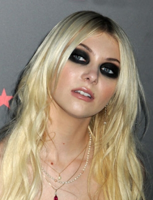 Worst Celebrity Makeup Disasters