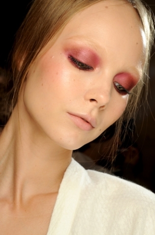 Spring/Summer 2020 Eye Makeup Trends – Pastel Colors