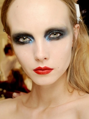 Dramatic DIY Eye Makeup Ideas