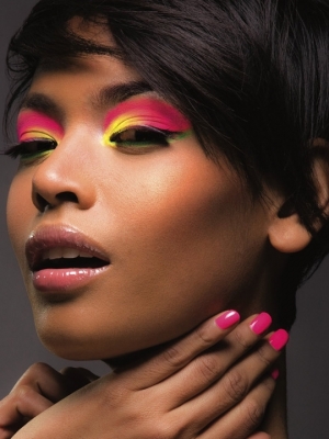 Dramatic DIY Eye Makeup Ideas