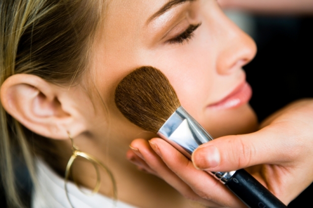 Expert Tips for Glamorous Makeup