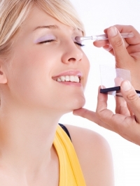 Backstage Makeup Tips for a Glam Look