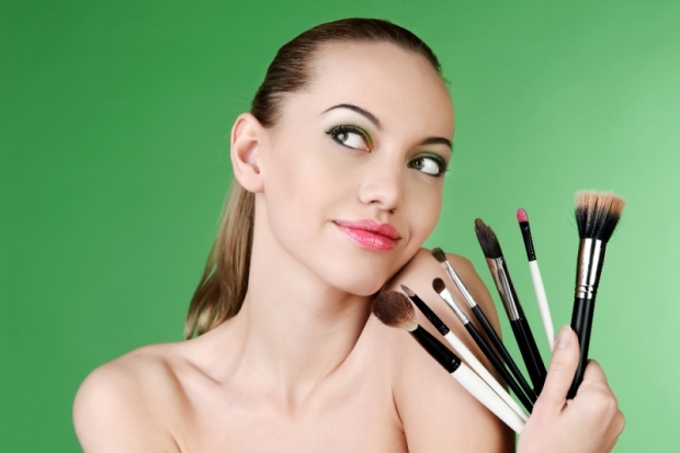 What Men Think About Your Makeup