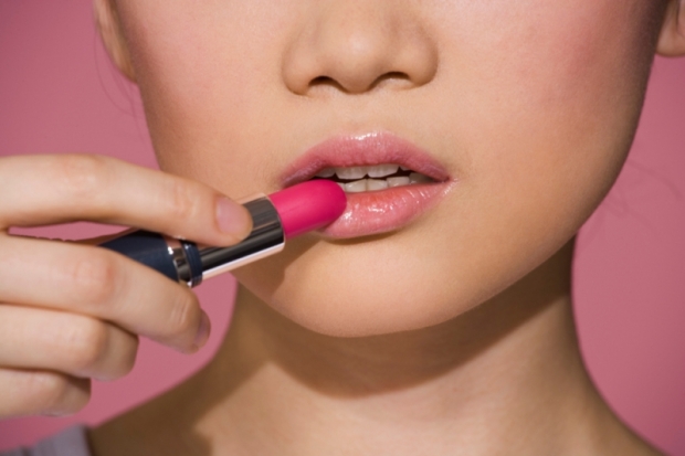 6 Simple Makeup Artist Tips