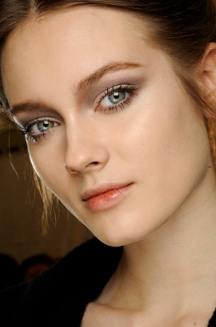 Fall 2020 Runway Makeup Trends | Paris Fashion Week