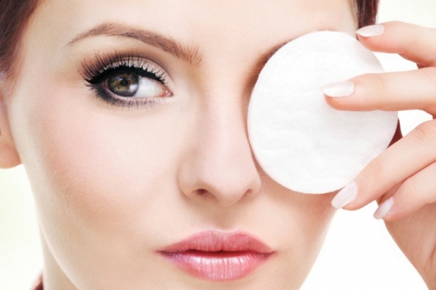 How to Thicken Eyelashes for Beautiful Looking Eyes