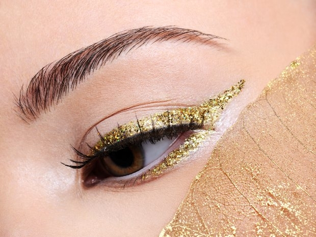 How to Wear Glitter Eyeliner