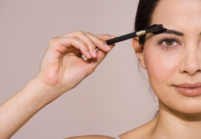 How to Dye Eyebrows
