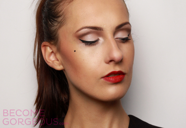 Classic Pin-Up Makeup Tutorial – Video