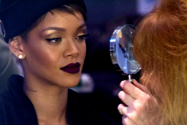 Makeup Tricks for Green Eyes