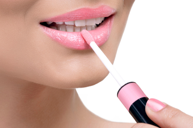 10 Beauty Mistakes Guys Notice and Absolutely Hate