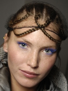 How to Wear Colored Mascara