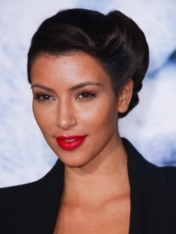 Kim Kardashian Hair and Makeup – Get Her New Look