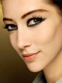 Fall 2020 Makeup – Bring the Drama!