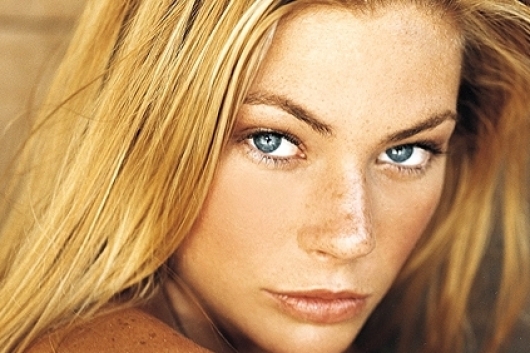 Enhance Your Tan With Make-up