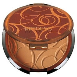 Enhance Your Tan With Make-up