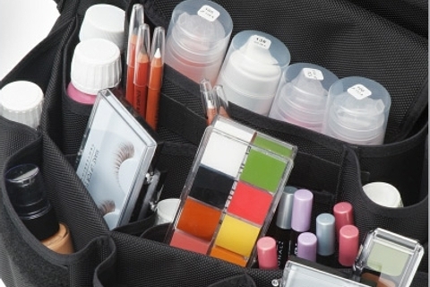 Travel Make-up Kit Checklist