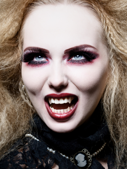 Sexy Vampire Makeup for Halloween