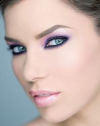 The Perfect Lip Gloss – Does It Exist?