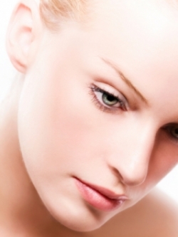 The Perfect Lip Gloss – Does It Exist?