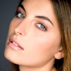 Create Quick Make-up In Minutes