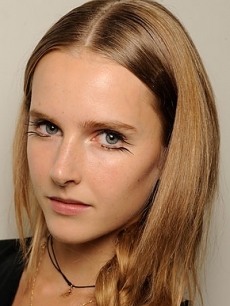 Bold Eyelashes Runway Makeup 2020