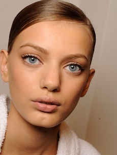 Nude Lips Makeup Trend Spring/Summer 2020