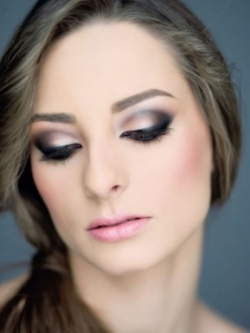 How to Create a Gorgeous Evening Eye Makeup