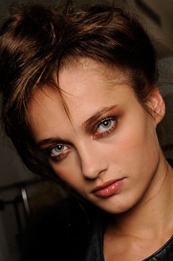 Brown Smoky Eye Make Up 2020