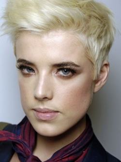 Hide Flaws with Makeup