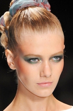 Green Eyes Make Up 2020