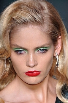 Green Eyes Make Up 2020