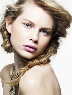 Match Makeup to Your Hairstyle