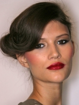 Match Makeup to Your Hairstyle