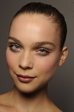 Rose-Tinted Cheeks Make Up Trend 2020