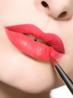 Make Up Tips for Whiter Looking Teeth