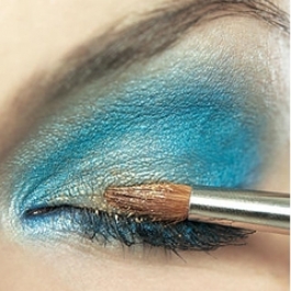 Make Up Tips for Grey Eyes