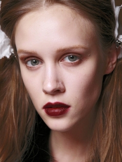 Grunge Makeup Trends Fall 2020