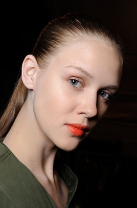 Fall 2020 Minimal Makeup Trend