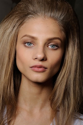 Fall 2020 Minimal Makeup Trend