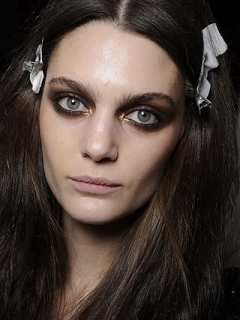 Fall 2020 Brown Eye Makeup Trend