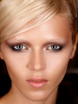 Pro Summer Make Up Tricks to Keep For Fall