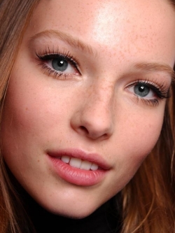 Pro Summer Make Up Tricks to Keep For Fall