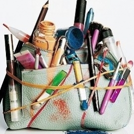 Tips to Keep your Makeup Kit Germ Free