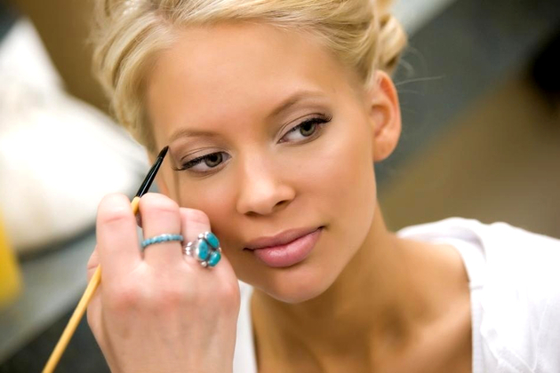 10 Wedding Day Beauty Mistakes