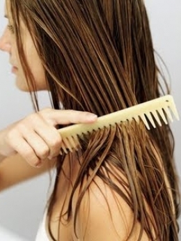 How to Restore Moisture to Hair